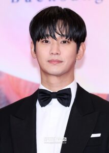 김수현, 대만 팬미팅 취소…위약금 13억원 화제, 안전상 이유로 연기된 이유는?